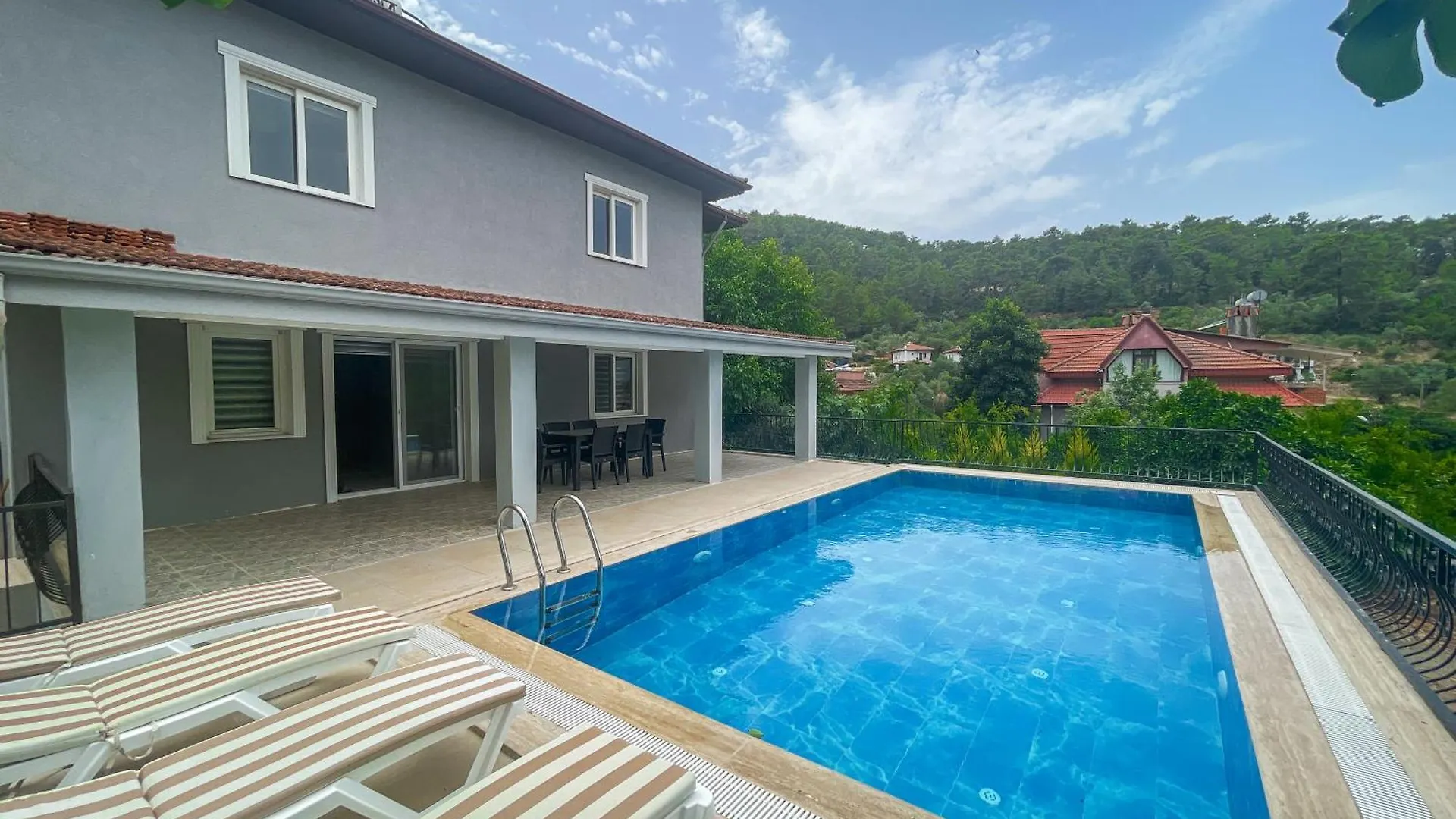 Villa Guenes Ula